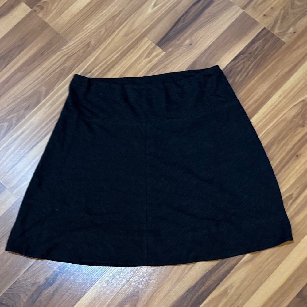 Chic Black Mini Skirt for Women